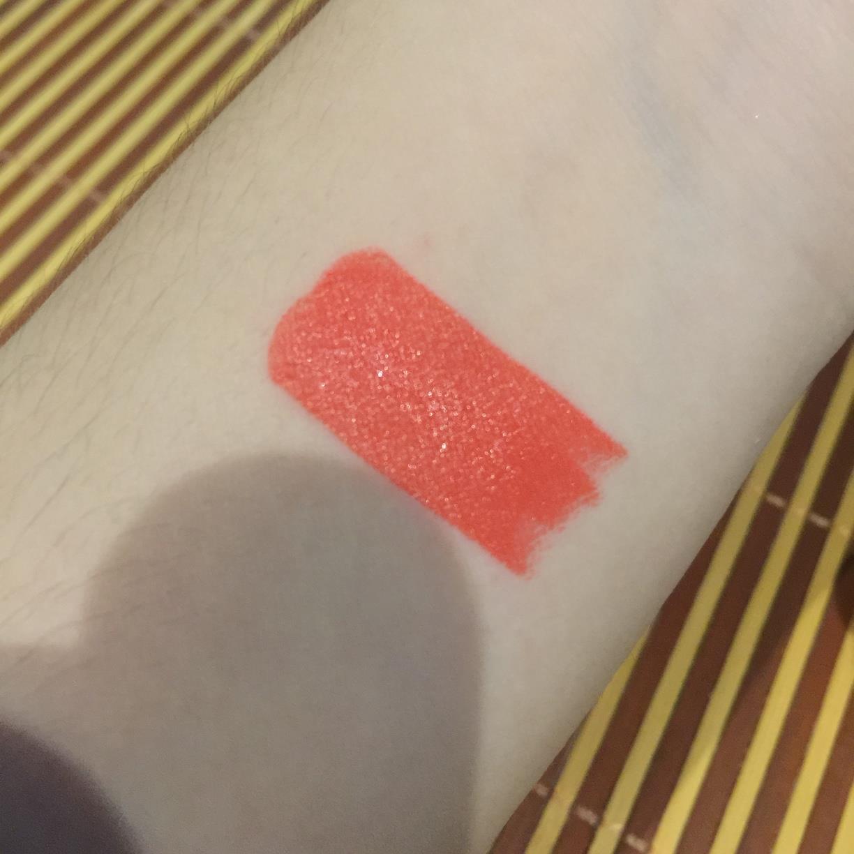 clio珂莱欧少女之吻雾感唇膏怎么用? clio珂莱欧少女之吻雾感唇膏怎么用?