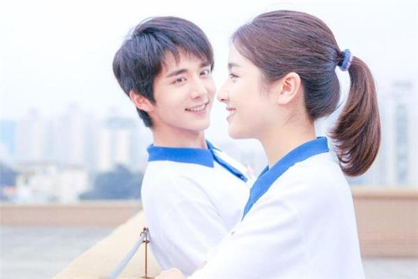 女生说看你表现怎么回复 女生说看你表现是什么意思 女生说看你表现怎么回复 女生说看你表现是什么意思