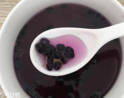 黑枸杞能和红枸杞一起泡吗? 黑枸杞能和红枸杞一起泡吗?