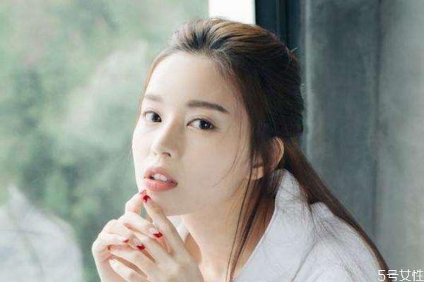 什么样的女人比较贤惠 贤惠的女人有什么特征 什么样的女人比较贤惠 贤惠的女人有什么特征