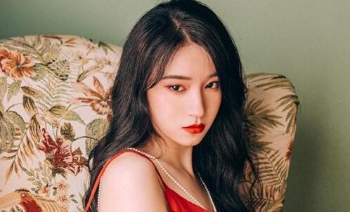 第一次约会怎样撩女生的话,第一次约会怎么聊天不尴尬冷场