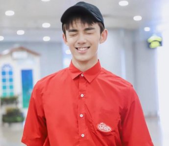 ​吴磊演过的电视剧大全(全部)，吴磊喜欢张子枫还是蒋依依