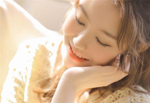 女生问你在干嘛呢怎么回复比较撩1