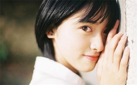 为什么女生总是发表情,该怎么回复她?