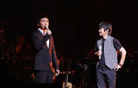 她丈夫是王菲初恋,结婚多年膝下无子,今49岁成为内地柏林影后