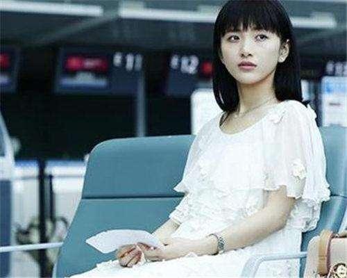 杨幂遭旗下艺人肖雨雨炒鱿鱼 称其只捧迪丽热巴不捧她