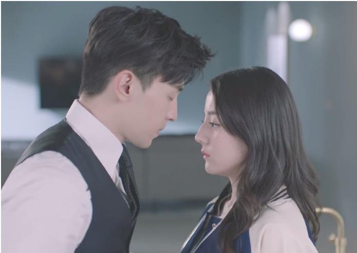 《一千零一夜》邓伦出自真心色诱迪丽热巴，害羞的花痴相！