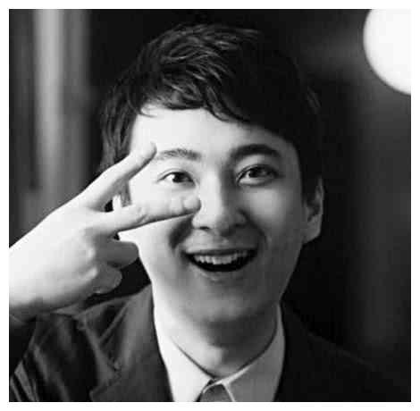 王思聪新女友曝光，女方的年龄让网友热议，也就只有王校长了！