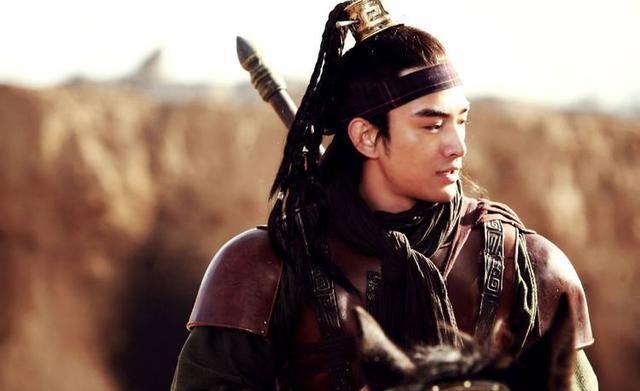 此人不用暗器，连打梁山九将，败孙立平杨志，生擒索超和刘唐