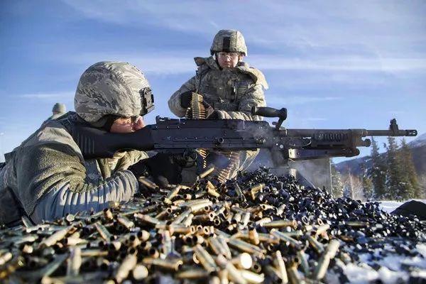 《红海行动》我国军舰为什么不能发射导弹支援特战队?|军武问答