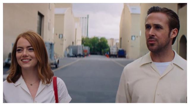 《爱乐之城》:剥开爱情遗憾这层外皮,看见第二层主题