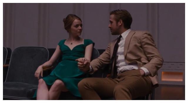 《爱乐之城》:剥开爱情遗憾这层外皮,看见第二层主题