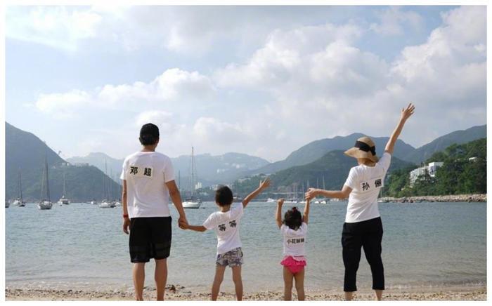 邓超孙俪携手出席发布会,宣布正式息影照顾儿女!确诊已怀上三胎