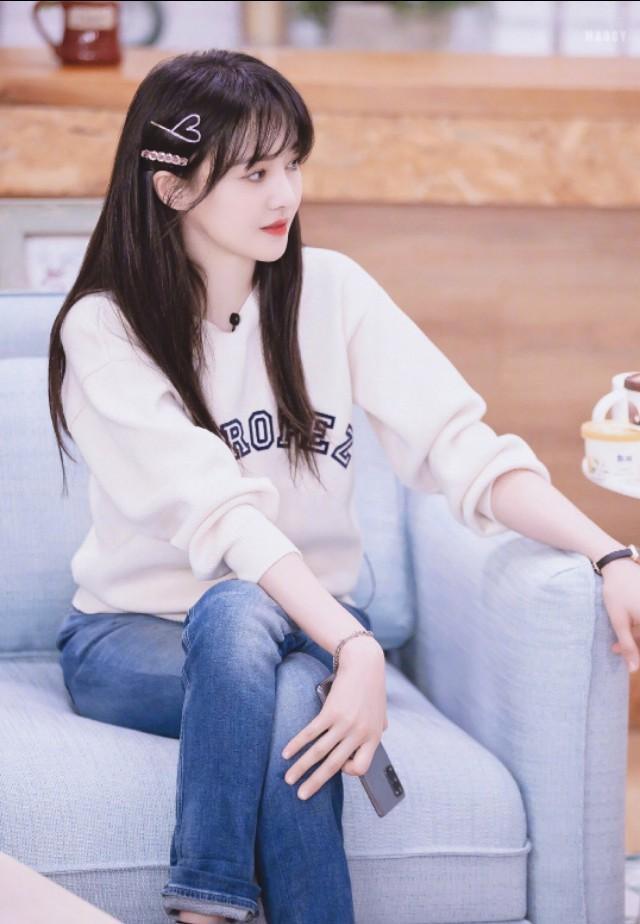 郑爽为何一直存在争议？她做了一件其他艺人都不敢做的事情！