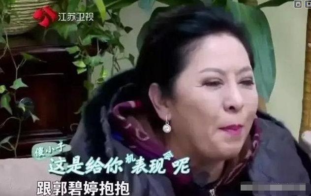 向佐前女友大集合，向太一直棒打鸳鸯，为何郭碧婷独得向太恩宠？