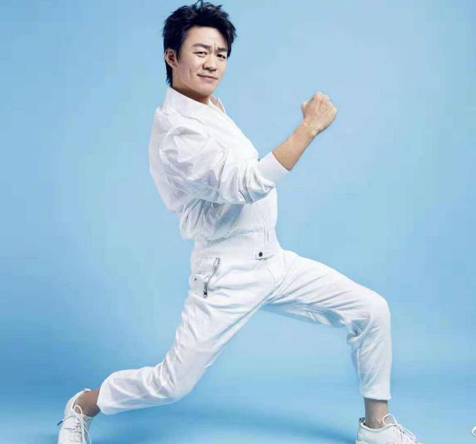 王宝强律师图反击，马蓉晒被打照，网友直呼这手腕太高明了