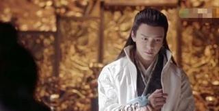 《新倚天屠龙记》:从男屌丝到男神,张无忌一共走了多少步?