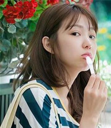 女生齐肩直发发型图片 优雅迷人又乖巧甜美范