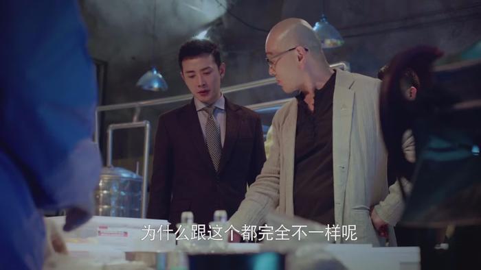 电视剧《真爱的谎言之破冰者》收官，靳远投身大海生死未卜