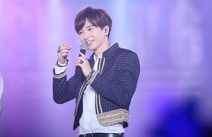 韩艺人揭露入伍丑闻，被逼要女团手机号，权志龙身上的痣都被曝光