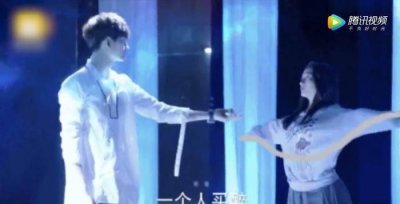 ​《极光之恋》不止关晓彤拉面舞搞笑, 俏皮舞更是让人看得心都化了