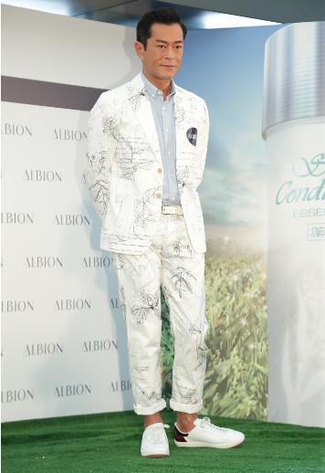 古天乐为自己太帅烦恼，又变白了,你们知道我为了变黑有多努力吗