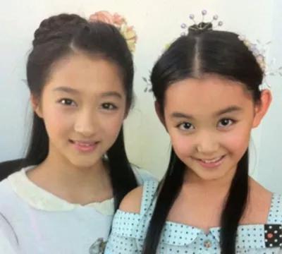 本以为蒋依依小时候够可爱了，直到看到赵今麦，才懂啥叫SD娃娃