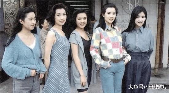 蓝洁瑛出殡, 蓝洁卿脱帽致哀, 亲自按键将她的灵柩送进火化