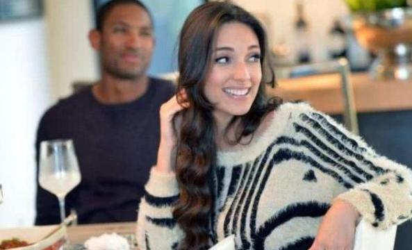 科比妻子瓦妮莎，皮蓬老婆拉萨尔，霍福德的艾米莉，他妻子也漂亮