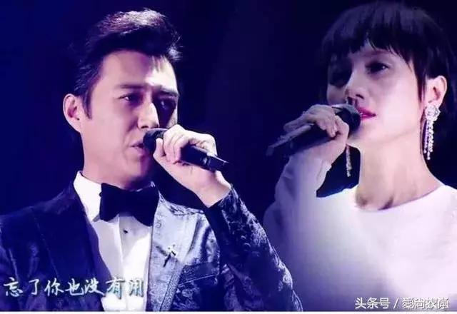 靳东袁泉深情对唱，袁泉眼眶泛泪，靳东直白：忘了你也没有用
