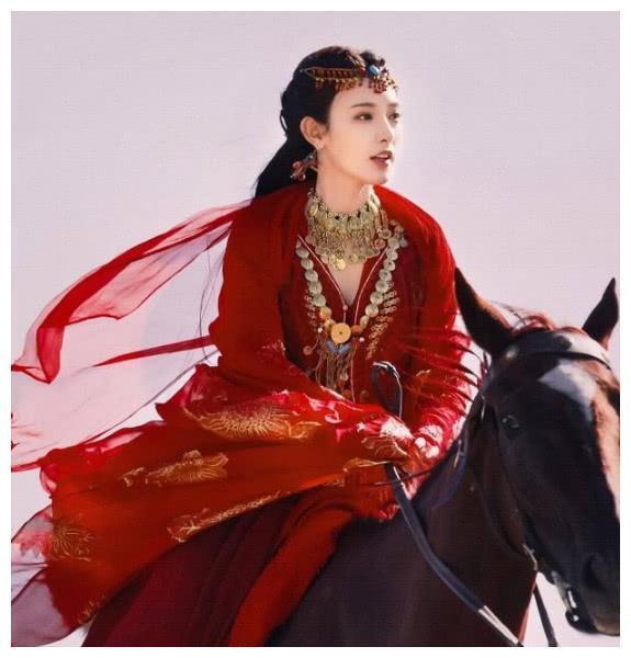 大型古装言情电视剧《东宫》:男女主角颜值爆表!势头勇猛