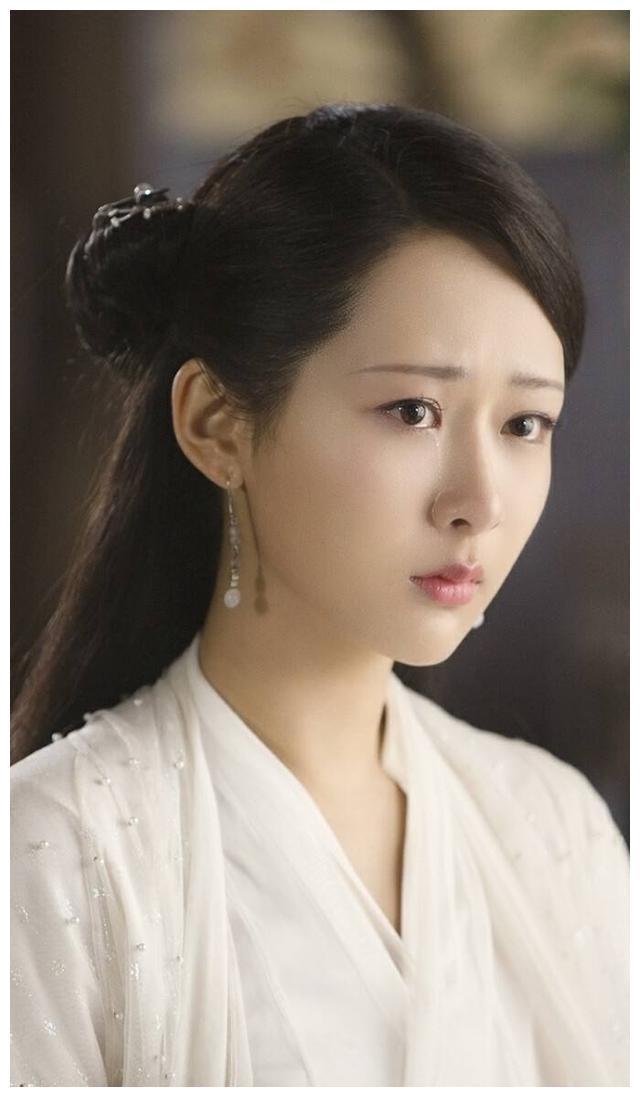 杨紫《天乩之白蛇传》壁纸：千年等待也不枉，若能重拾你的微笑