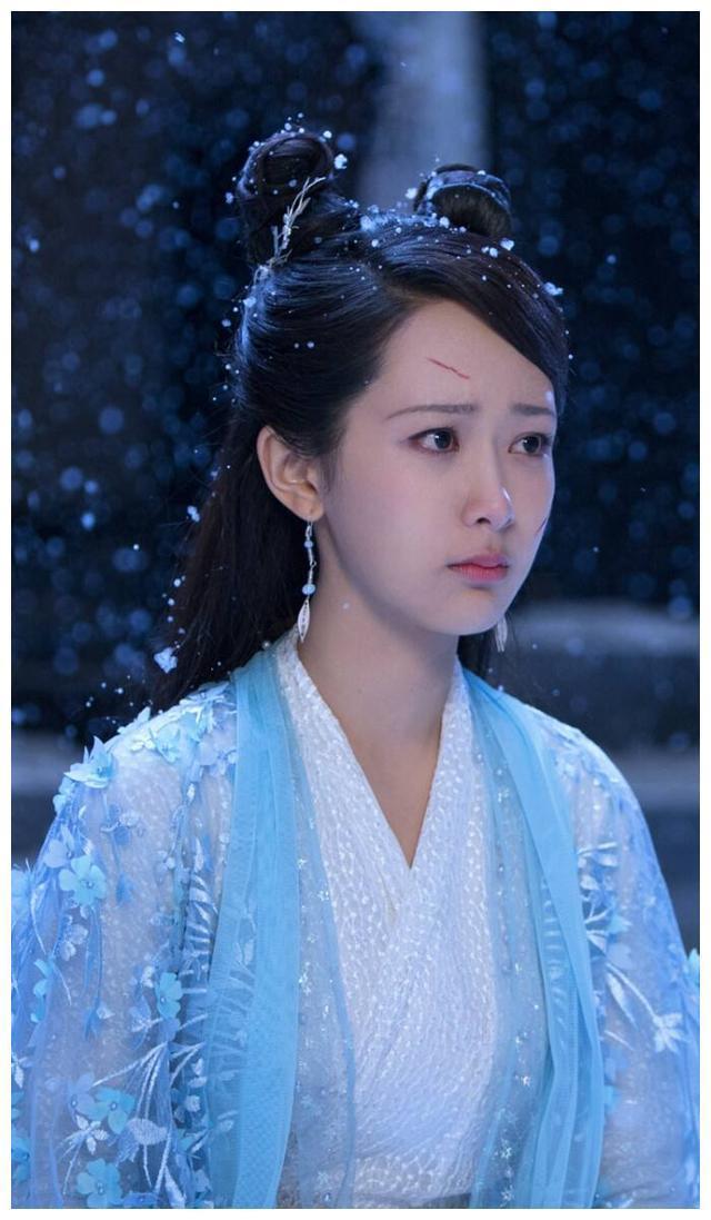 杨紫《天乩之白蛇传》壁纸：千年等待也不枉，若能重拾你的微笑