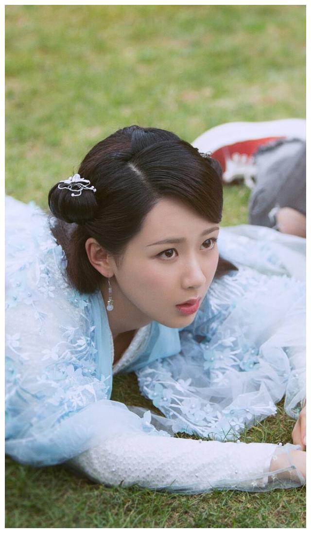 杨紫《天乩之白蛇传》壁纸：千年等待也不枉，若能重拾你的微笑