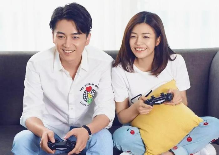 陈晓陈妍希罕见同框，却全程零交流，陈晓形象颠覆与之前判若两人