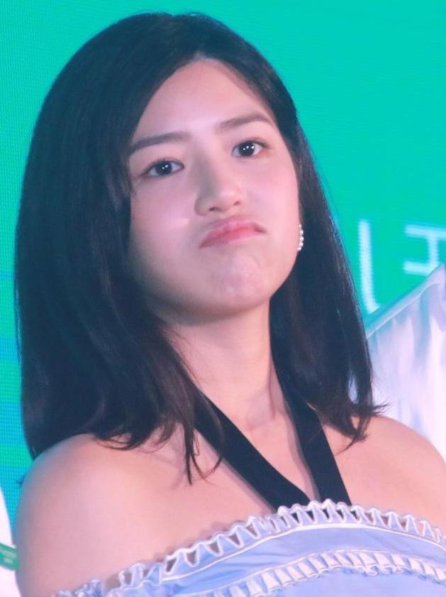 陈晓终于不再沉默，首次回应与陈妍希婚姻状况，网友：这不能怪他