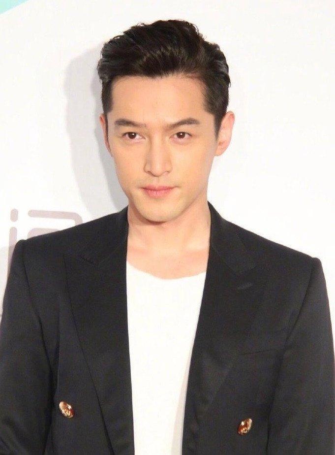 胡歌方否认与小13岁女演员结婚：假得离谱