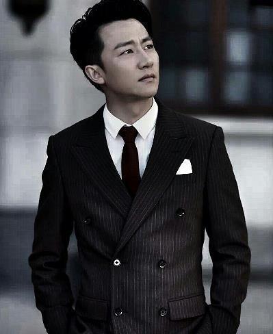 黄轩帅气撩人的几张照片,图6成了多少人的壁纸