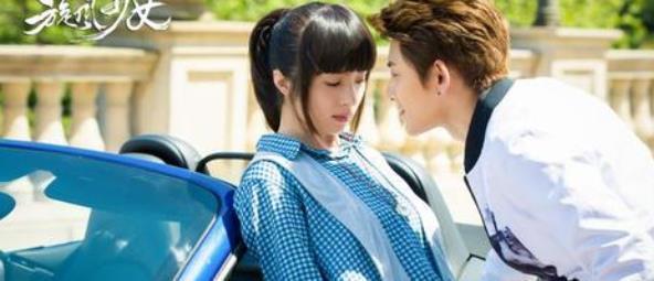 还记得《旋风少女》的戚百草吗?如今穿军装,粉丝:杨洋要沦陷了