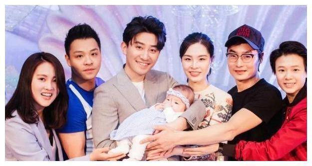 她是跳水皇后，退役从政做到高官，老公是两家公司总裁！