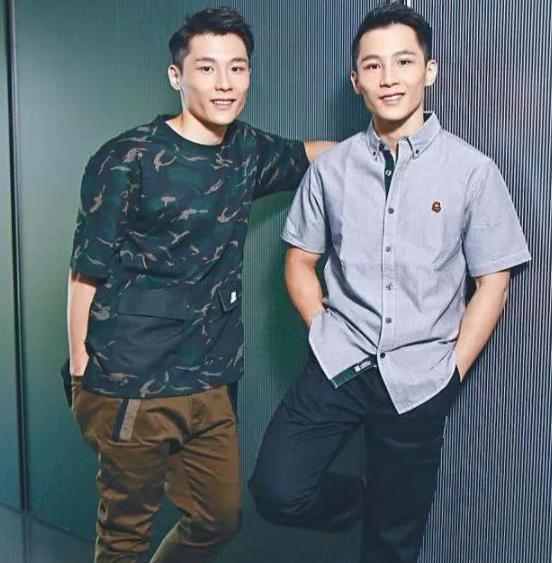 星二代子承父业，汤镇业双胞胎儿子进娱乐圈，网友：不如老爸帅气