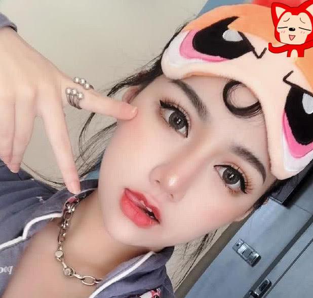 网红也脱发？猫女林钟爱大妈“泡面头”，“秃瓢”竟有另类美？