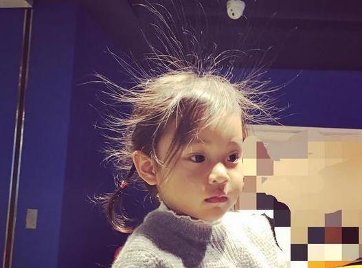 微博重新互关，李小璐贾乃亮和好？粉丝说出实情