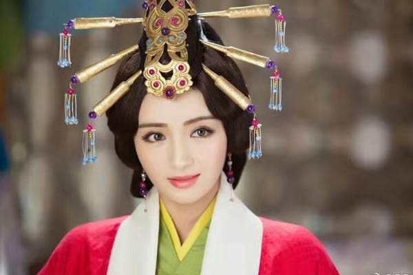 重耳传奇，骊姬颜值很惊艳，麦迪娜古装造型超越韩彩英