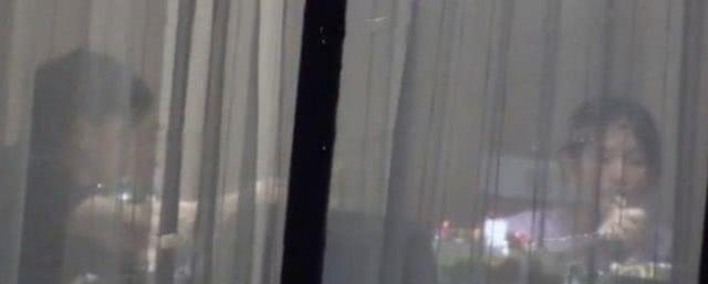 线下约会被拍！张杰谢娜疯狂亲吻，牵手压马路公开撒狗粮，太甜！