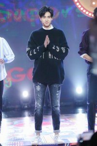 ​《便利贴》成胡一天专属情歌，歌中暗含“一天”，粉丝合唱感人！