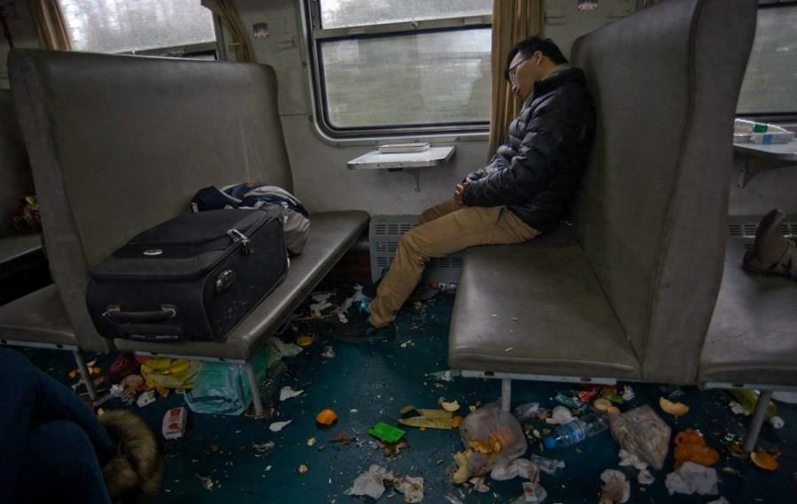 实拍：绿皮火车上的真实情景