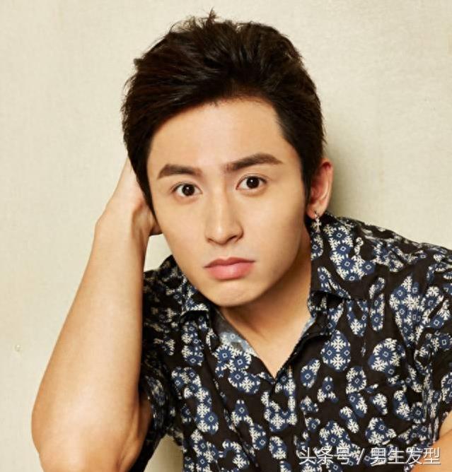 青春帅气的5个男生发型,把你的帅气露出来!