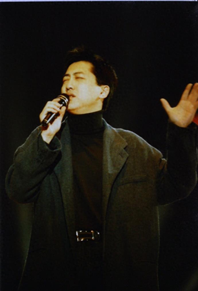 台湾全能歌手哈林哥庾澄庆,曾经的老照片,绝对帅界一哥