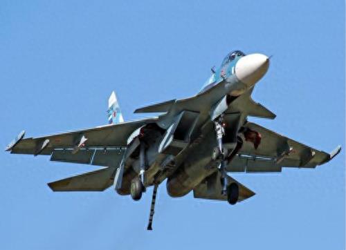 苏-33可折叠，世界唯一重型舰载战斗机